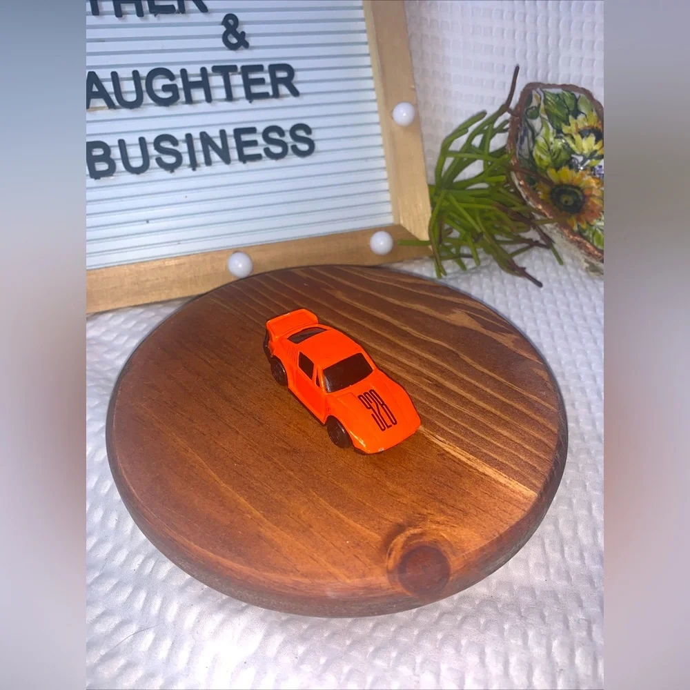 Vintage Orange Porsche #928 Made in China 1:64